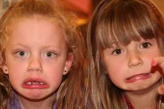 Jaime and Lindsay silly Nov 2007 (23)