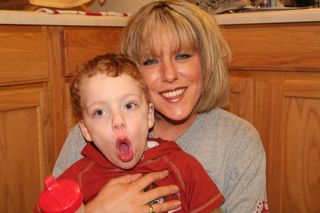 Jaime and Lindsay silly Nov 2007 (35)