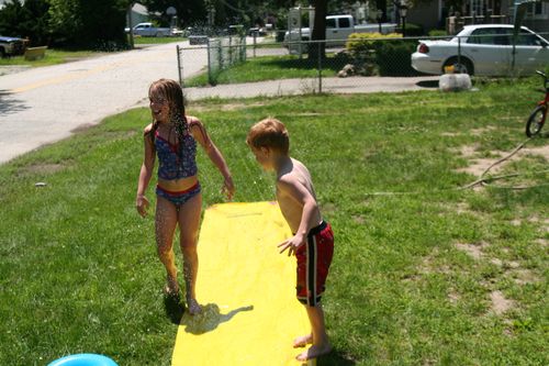 Kids slip n slide july 13 2009 (3)