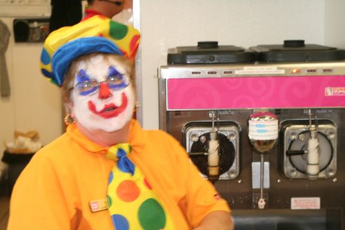 Mummy halloween work (2)