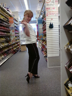 Jaime trying on heels aug 2010